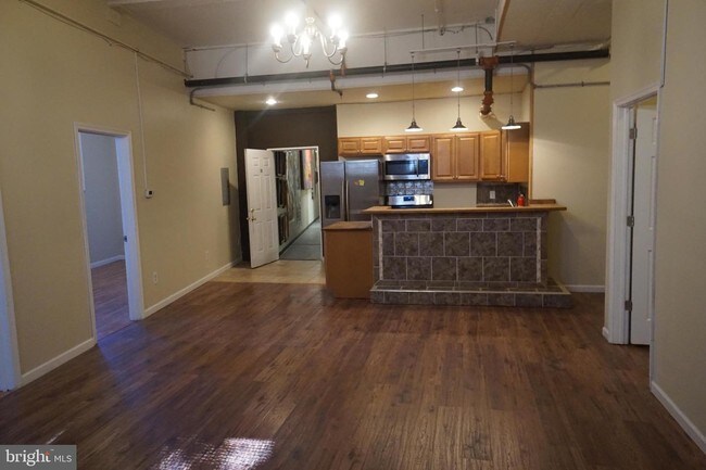 Building Photo - 2152 E Dauphin St