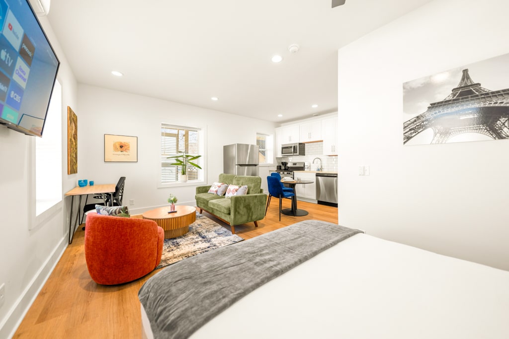 Building Photo - 4245 Troost Ave