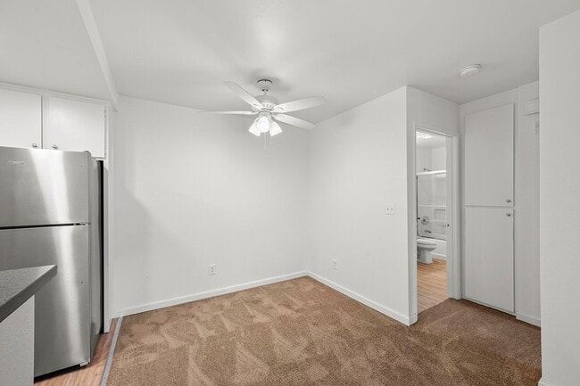 Building Photo - Mission Valley 1 BR/1 BA Condominium at Ra...