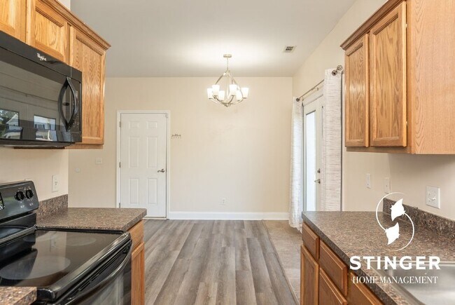 Building Photo - 28 Spearmint Cir