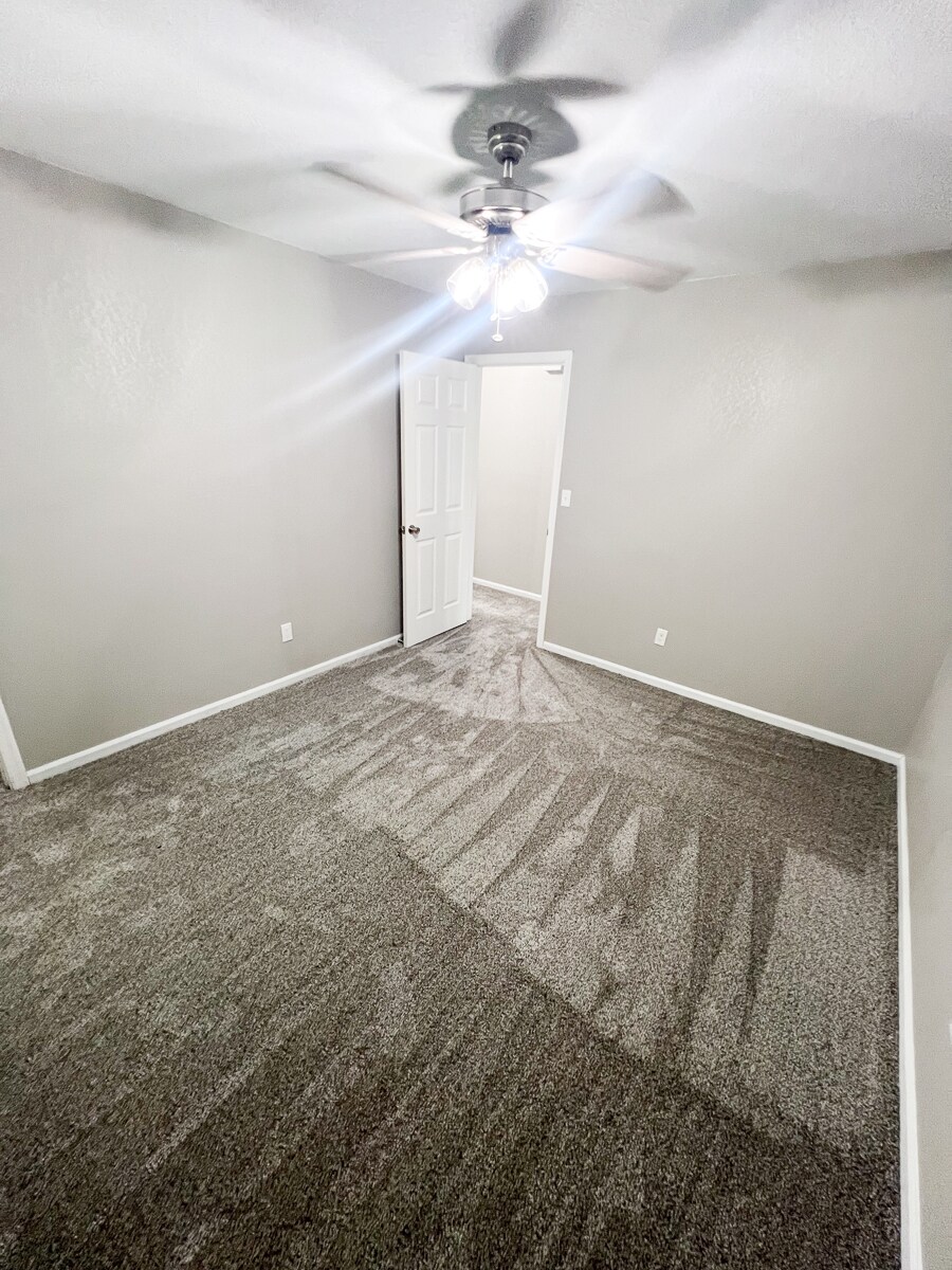 Building Photo - 6021 Camellia Dr