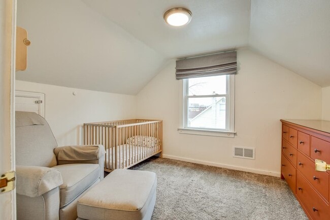 Building Photo - 7227 Maywood Ave