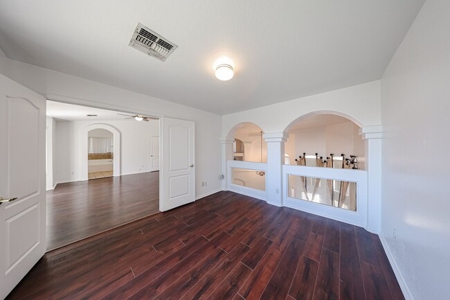 Building Photo - RV GATE! Lovely 4 bedroom, 3 bathroom home...