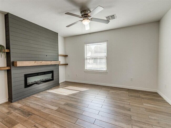 Building Photo - 4101 N Hammond Ave