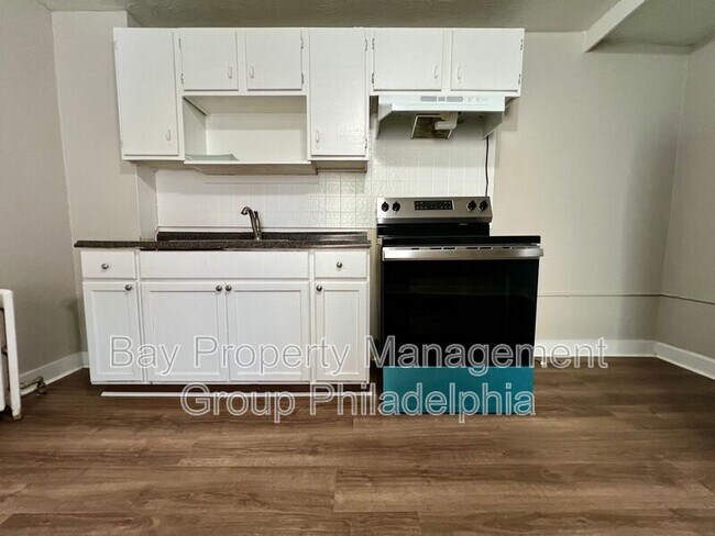 Building Photo - 613 Walnut St