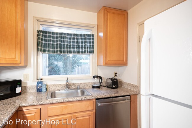 Building Photo - 3 br, 2 bath House - 147 S Mathilda Ave