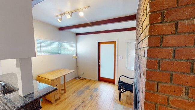 Building Photo - Westbourne Living
