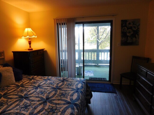 Building Photo - 1201 Harbourside Dr