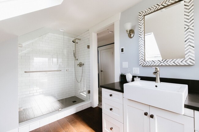 Building Photo - 4bd/3ba Seattle Home