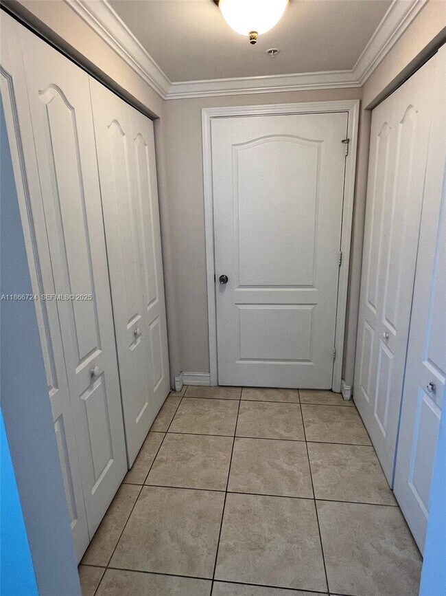 Building Photo - 117 NW 42nd Ave