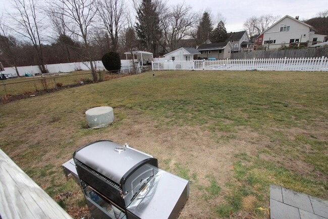 Building Photo - 6 Canal St