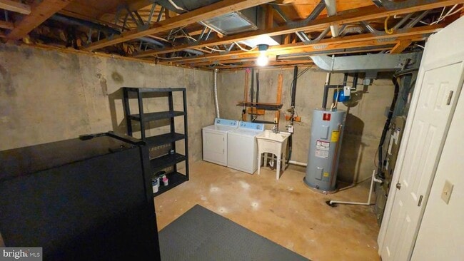 Building Photo - 5612 Sutherland Ct