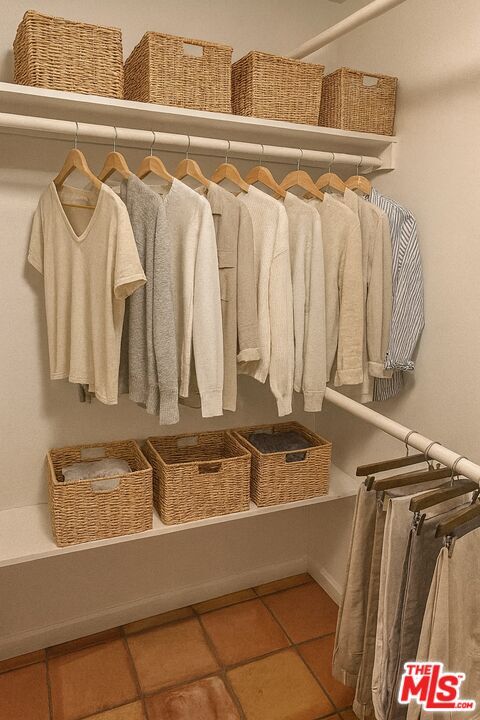 Building Photo - 4722 Park Granada