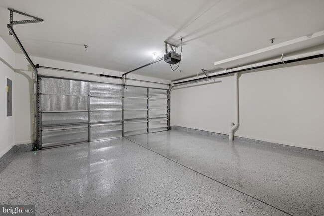 Building Photo - 556 Rhapsody Ct