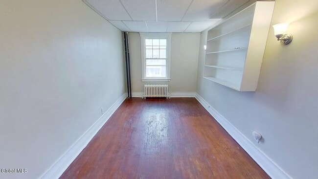 Building Photo - 566 Park Ave