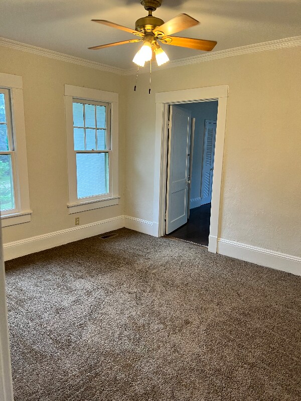 Building Photo - 830 North Ave