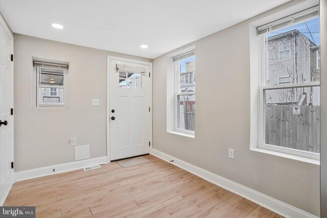 Building Photo - 1102 Carroll St