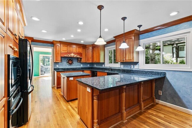Building Photo - 755 Nile Dr