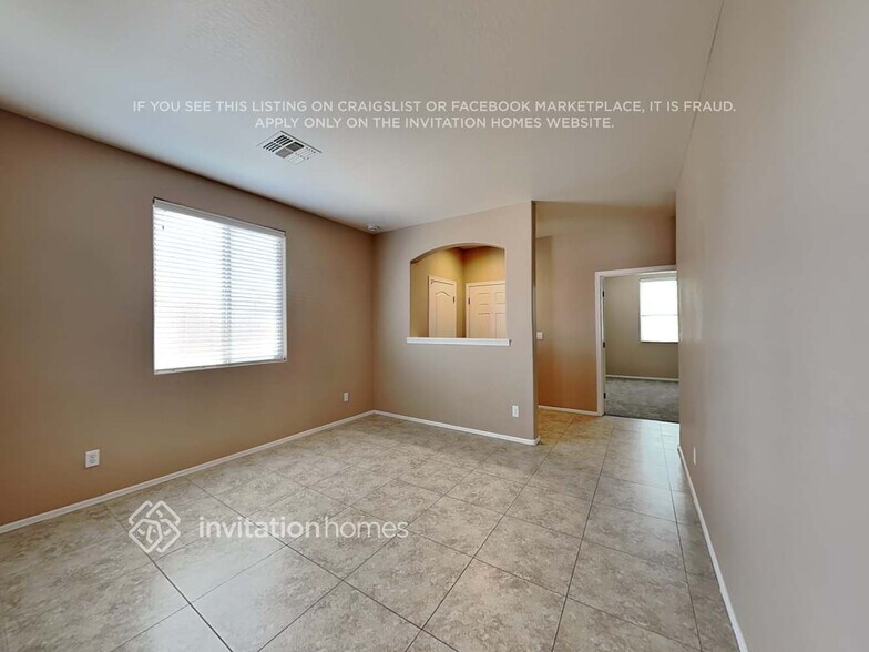 Building Photo - 4962 E Longhorn St