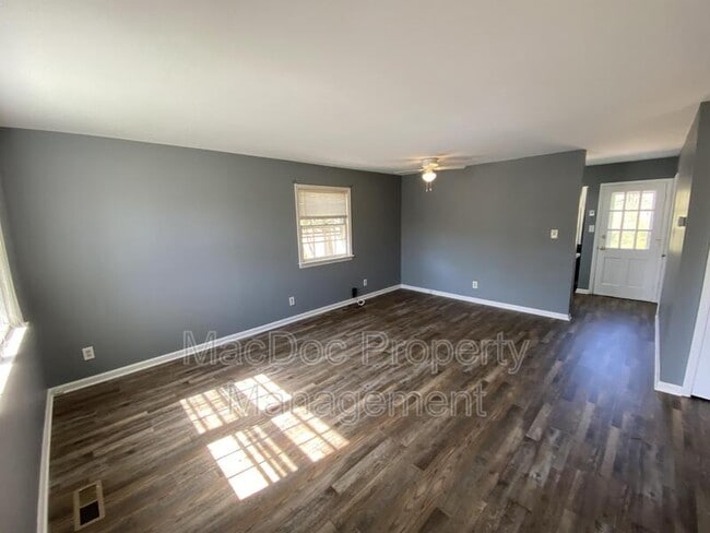 Building Photo - 155 Longstreet Ave