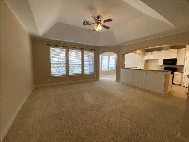 Building Photo - 2833 Seaside Dr