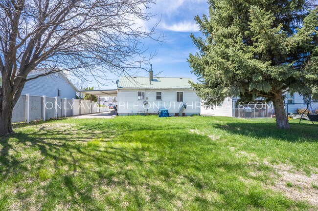 Building Photo - 347 S 500 W