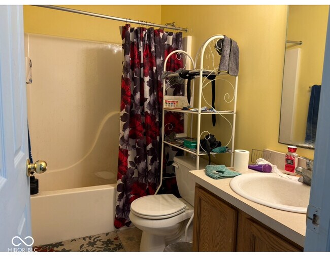 Building Photo - 113 Gazebo Dr