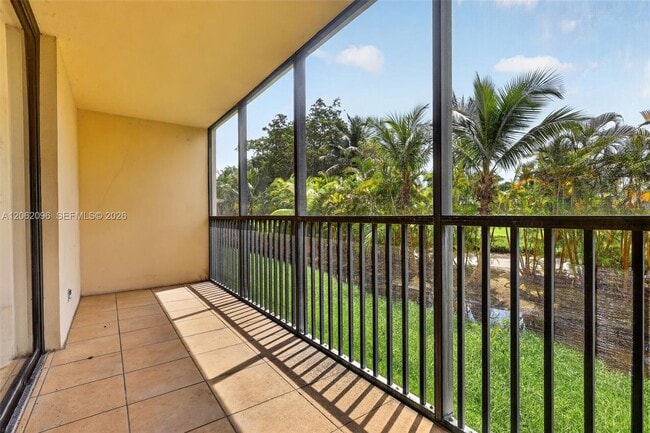 Building Photo - 20335 W Country Club Dr