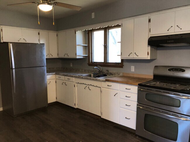 Building Photo - 243 Orchard Ct