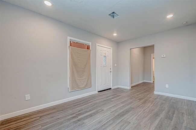 Building Photo - 7422 Avenue I