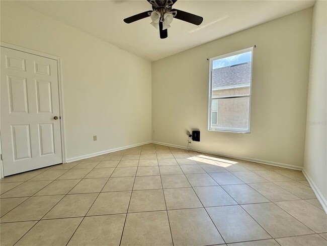 Building Photo - 8029 King Palm Cir
