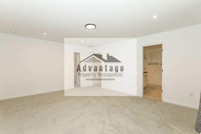 Building Photo - 141 Himalaya Way
