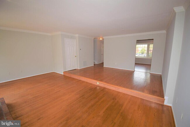 Building Photo - 8243 Cedar Landing Ct