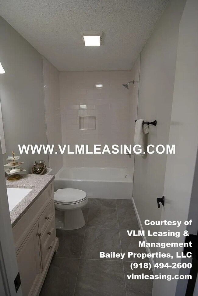 Building Photo - 3317 S 143rd E Ave