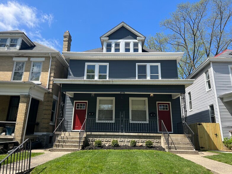 Building Photo - 739 Wilson Ave