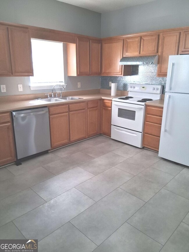 Building Photo - 132 Hawkeye Ln NW