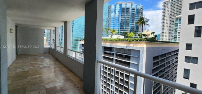 Building Photo - 170 SE 14th St