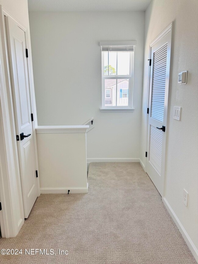 Building Photo - 18 Mellowood Ln