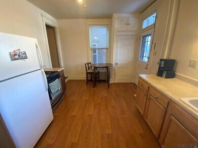 Building Photo - 553 Vickroy Ave