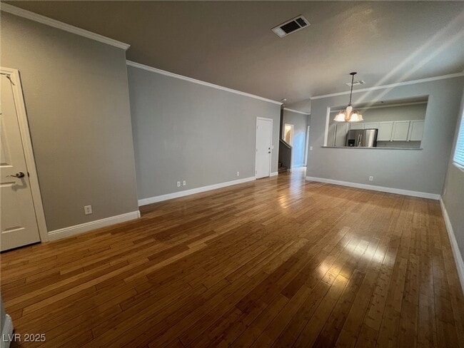 Building Photo - 10471 Meadow Village St