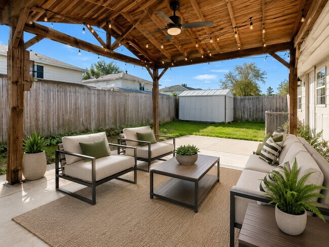 Building Photo - 4508 Stonebridge Dr