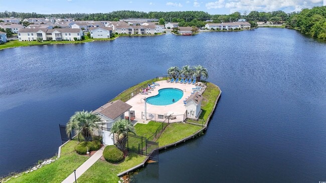 Building Photo - 2122 Clearwater Dr