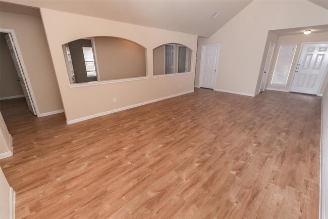 Building Photo - 2406 Peterborough Way