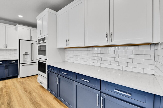 Building Photo - $4,850 - Spacious 5-Bed, 3.5 bath Home wit...