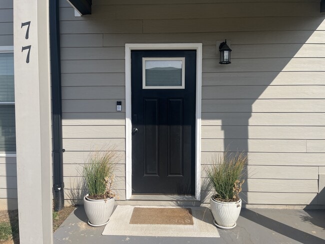 Building Photo - 77 Emanuel Ct