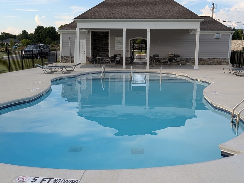 Building Photo - 8483 Bright Water Dr