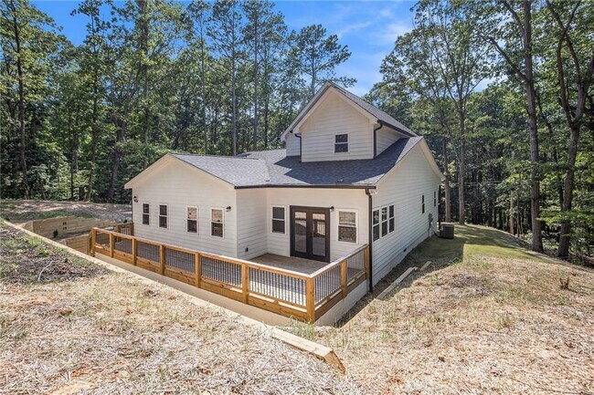 Building Photo - 3220 Sweetbriar Dr