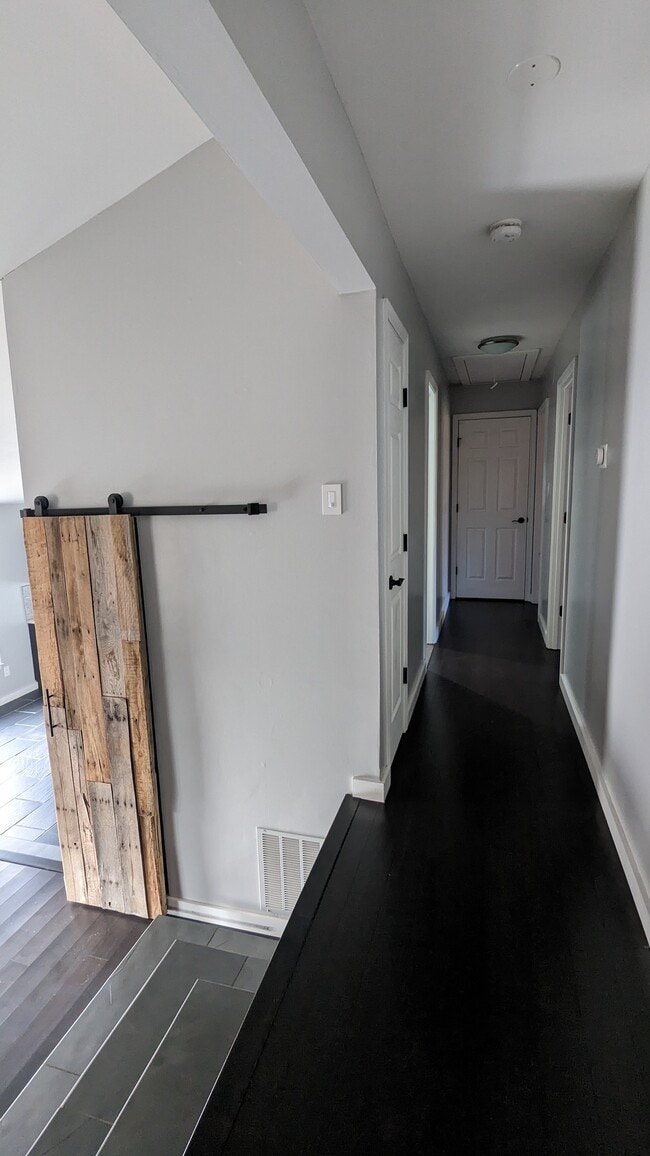 Building Photo - 5134 Pumphrey Dr