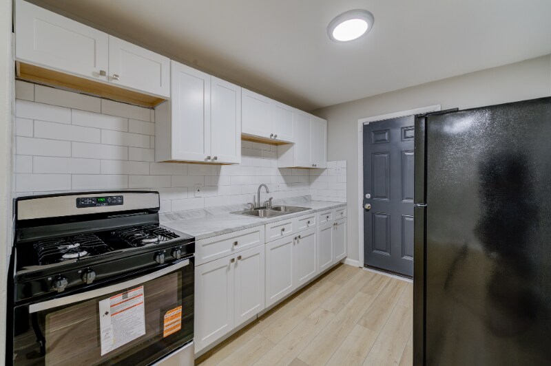 Building Photo - 4063 Esseldale Dr