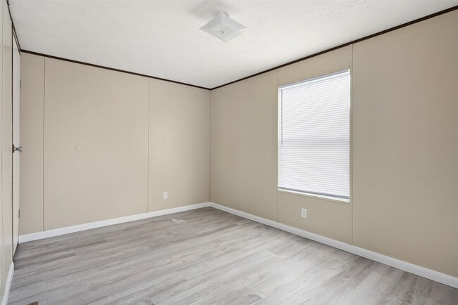 Building Photo - 4005 Colorado Ave